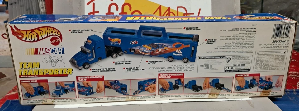 HOTWHEELS  -TEAM TRANSPORTER NASCAR - MATTEL 1998 - Immagine 2 di 4