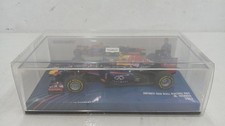 MINICHAMPS 1/43 2013 TOTAL #2 Infiniti Red Bull Racing RB9 Collectables 17+