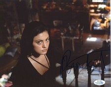 Phoebe Tonkin Sexy Autographed Signed 8x10 Photo ACOA 2020-13