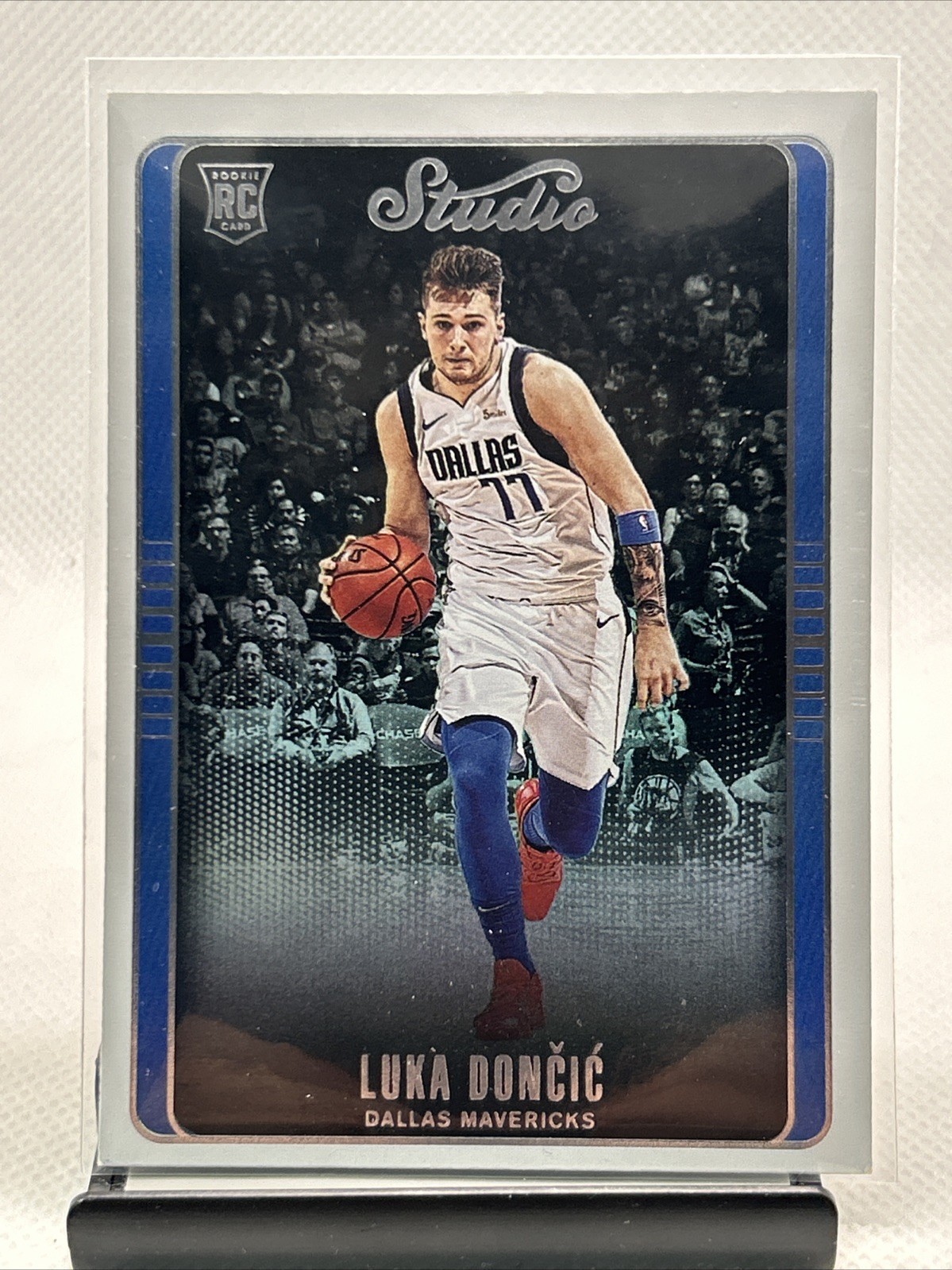 Luka Doncic RC 2018-19 Chronicles Studio Mint #296 Rookie