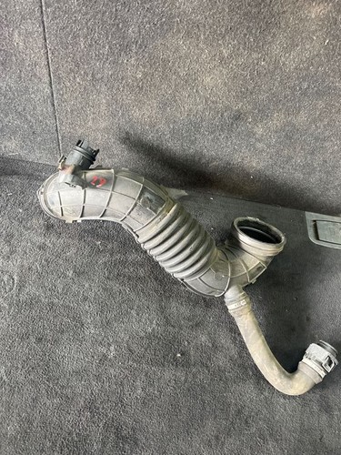 BMW 3 F30 F35 F31 2014 Diesel 135kW Ansaugrohr Ansaugschlauch Turbolader 7810745