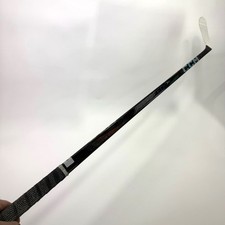 Seller's photo: Used Left Black CCM Jetspeed FT7 Pro | 80 Flex P28 Curve Grip | BH423