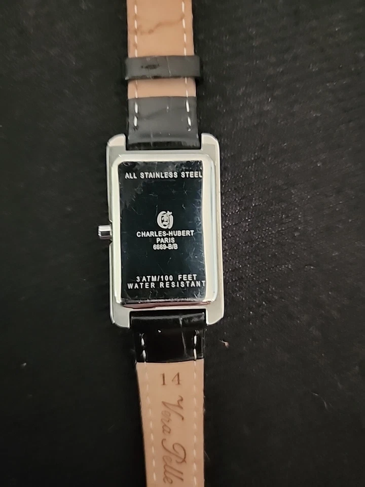 Impresionante Reloj Charles Hubert Correa de Cuero Esfera Negra 21x30mm Cristales Savarski Foto 4 de 4