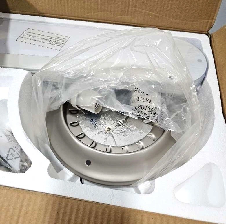 Kit de luces de ventilador de techo interior LED níquel satinado Concord Heritage Home 52" 5 aspas Foto 4 de 4