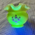 RARE Artist T.K.Kisner Fenton Custard Uranium Glass Ruffle Vase Hand Paint GLOWS
