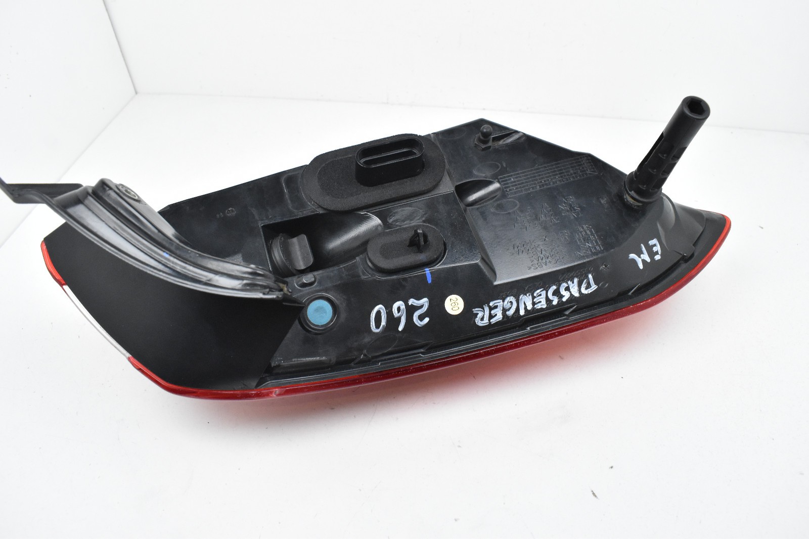 2014 2019 Maserati GHIBLI S Q4 Passenger RH  Rear Outer Tail Lignt Lamp LED OEM