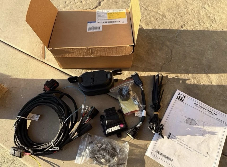 Arnés de cableado de remolque Mopar (82216359AA) Foto 2 de 3