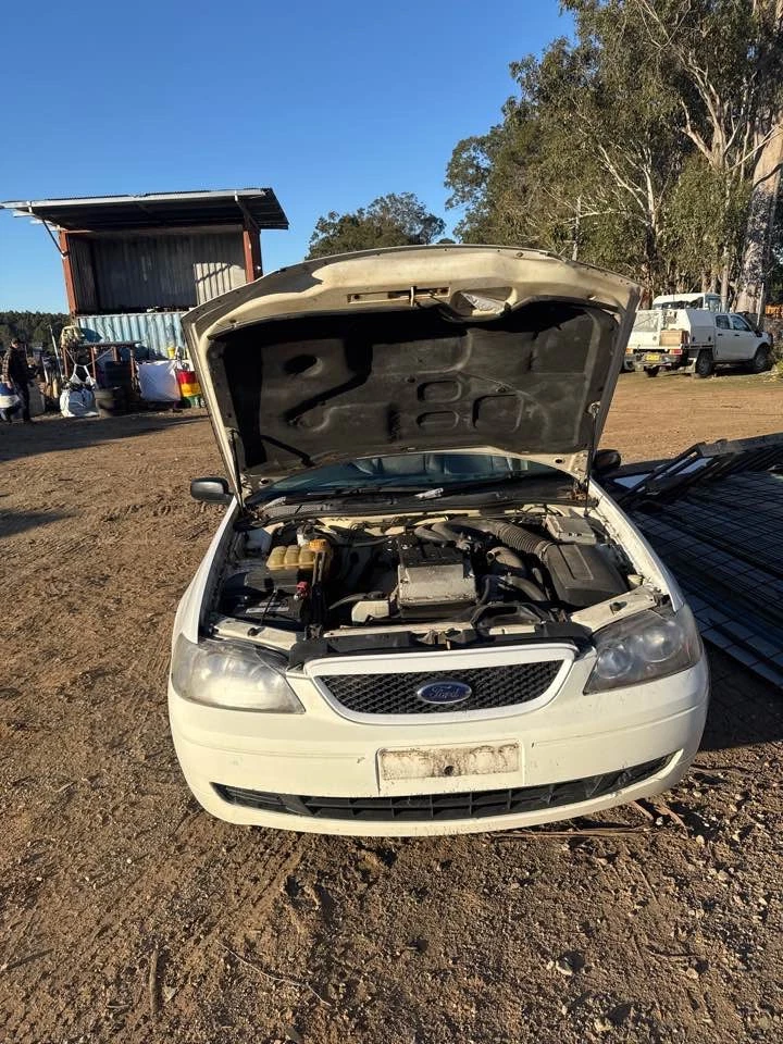 2002 Ford Falcon Tow Bar Sedan/Wagon Petrol Automatic #B809 - image 2 of 4