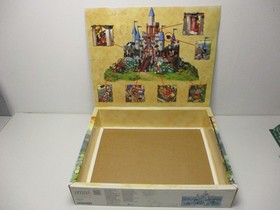 (AH 3) LEGO 6098 KING LEOS CASTLE KNIGHTS CASTLE with original box and BA