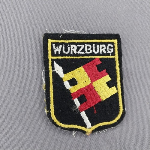 Parche de fieltro 2 3/4" bandera de Wurzburgo Alemania recuerdo esquí turista - Imagen 1 de 2