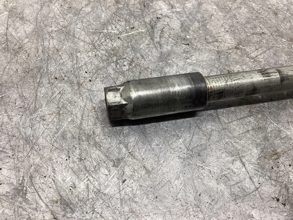 Suzuki DR250 1991 OEM LLANTA DELANTERA EJE PIVOTE PERNO Foto 2 de 4