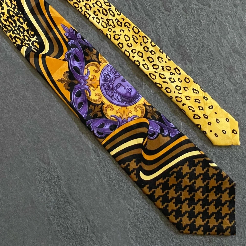GIANNI VERSACE Corbata de Seda Animal Pata de Gallo Estampado Medusa Marrón Negro Morado Foto 3 de 4