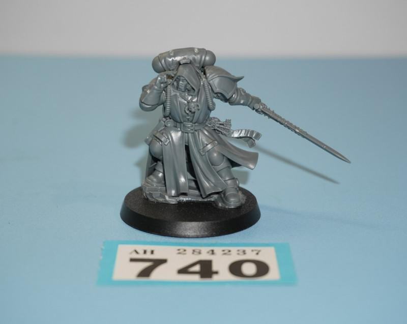 Warhammer 40k Primaris Librarian in Phobos Armour