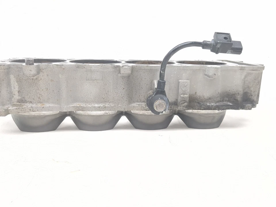 Jarra culata motor motor honda cbr1000rr 12-16 Foto 3 de 4