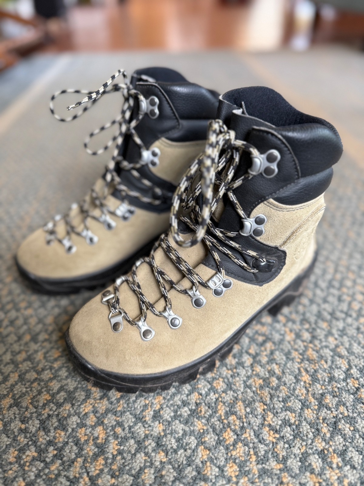 La Sportiva Glacier WLF Boots 38.5