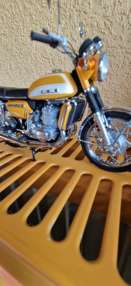 Minichamps Suzuki GT 750 J 1:12 Motorradmodell, NEU OVP - Bild 3 von 4