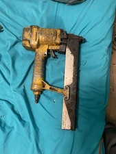 Grapadora neumática Stanley Bostitch T40S2 grapas calibre 16