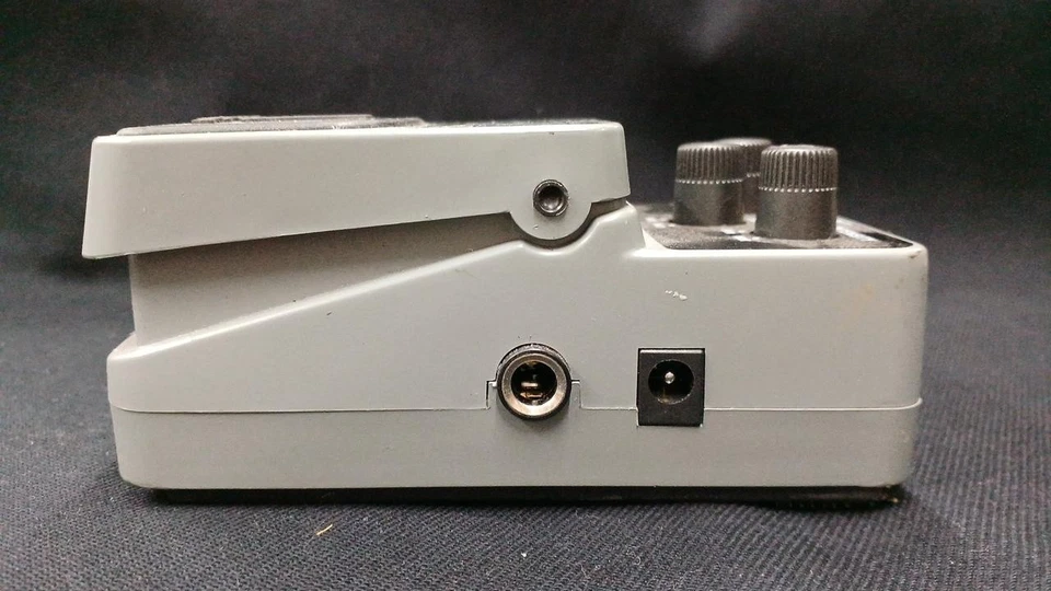 BEHRINGER VD400 Vintage Delay Effect Pedal Used JP - Image 3 of 4