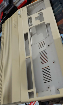 Commodore Amiga 500 Gehäuse (+ Schrauben) classic 16-bit Computer 1986 120526