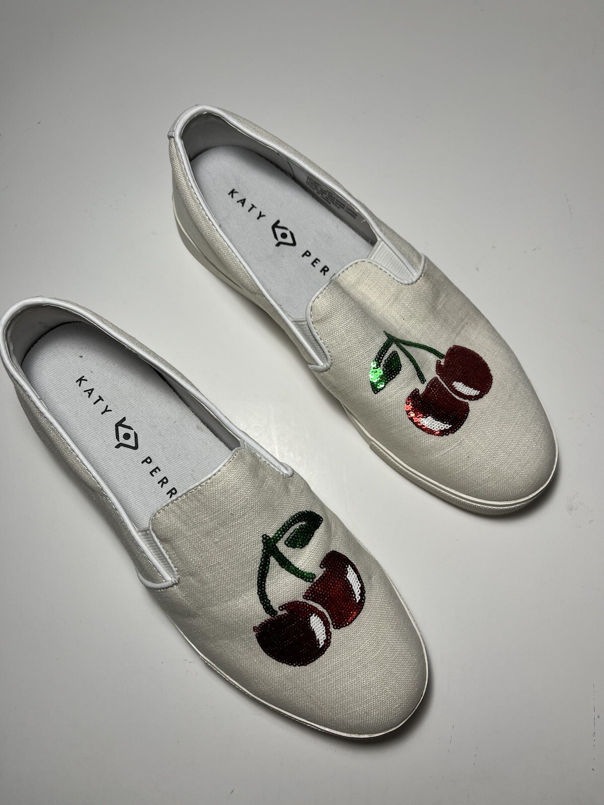 Katy Perry Womens The Kerry Sneaker Slip on Shoes Size Cherry