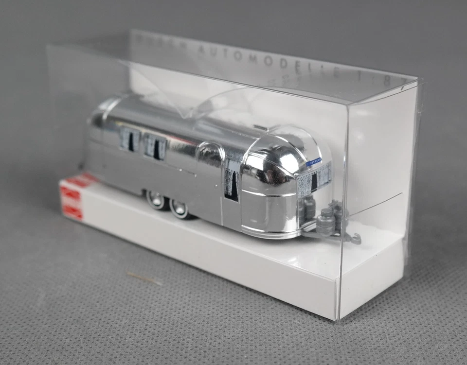 BUSCH 44982 (H0,1:87) US Wohnwagen Airstream - NEUWARE! - Bild 3 von 4