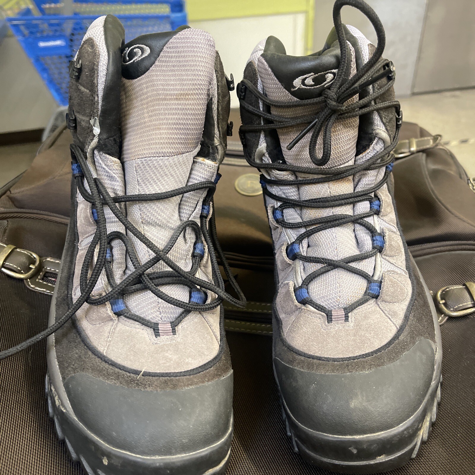 Stivali da trekking impermeabili Salomon Gore Tex Contragrip da uomo taglia 8 5