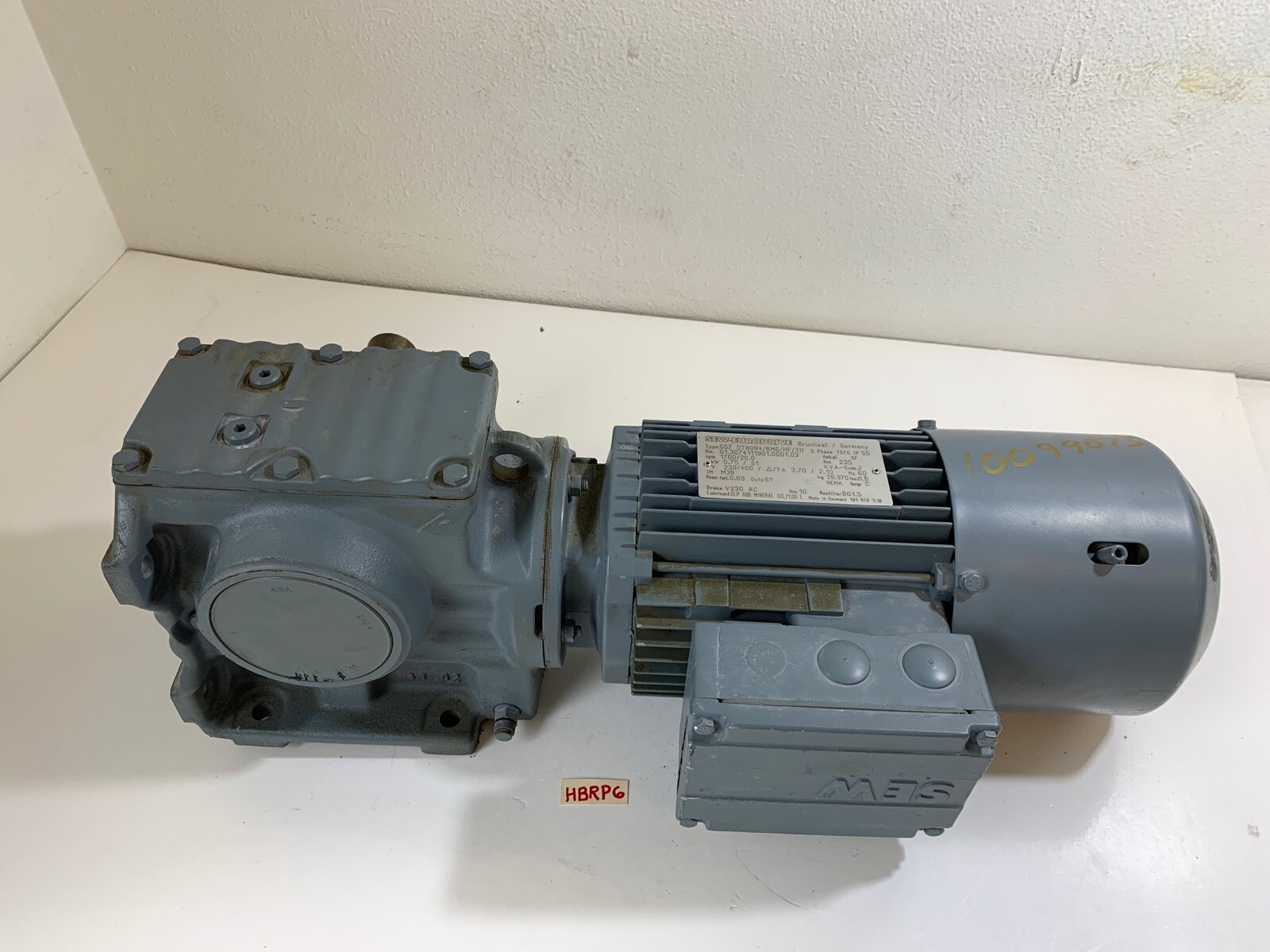 sew-eurodrive-s57-dt80n4-bmg-hf-th-75kw-1hp-w-gang-reduzierer