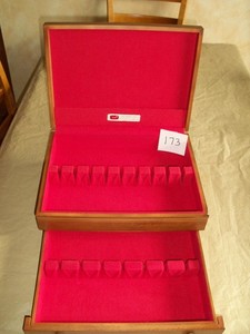 INTL 1847 ROGERS BROS SILVERWARE FLATWARE EMPTY STORAGE BOX CHEST WITH DRAWER