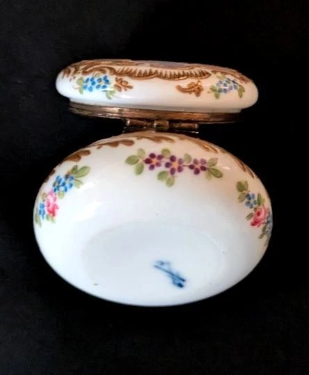 RARE BOITE à PILULE PORCELAINE de Saxe MEISSEN 18e/19e Peint Main ANTIC PILL BOX - Photo 4/4