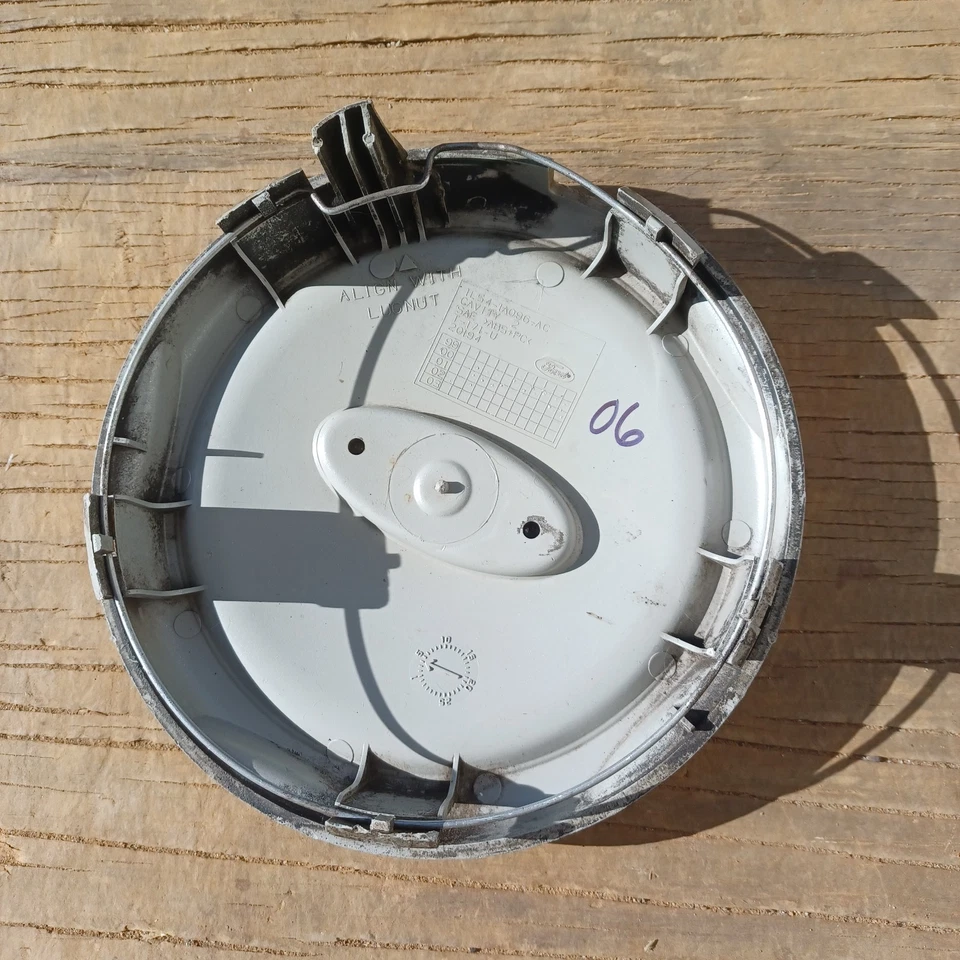 Ford Explorer Sport Trac center cap 2001-2005 part number 1L54 1A096 AC 06 - Image 3 of 3