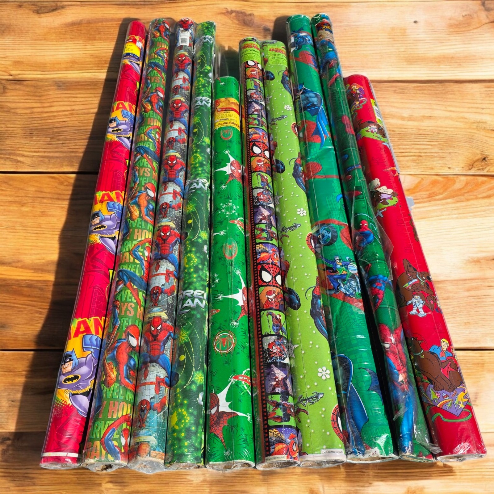 10 rolls SpiderMan Batman Scooby Doo Green Lantern Christmas