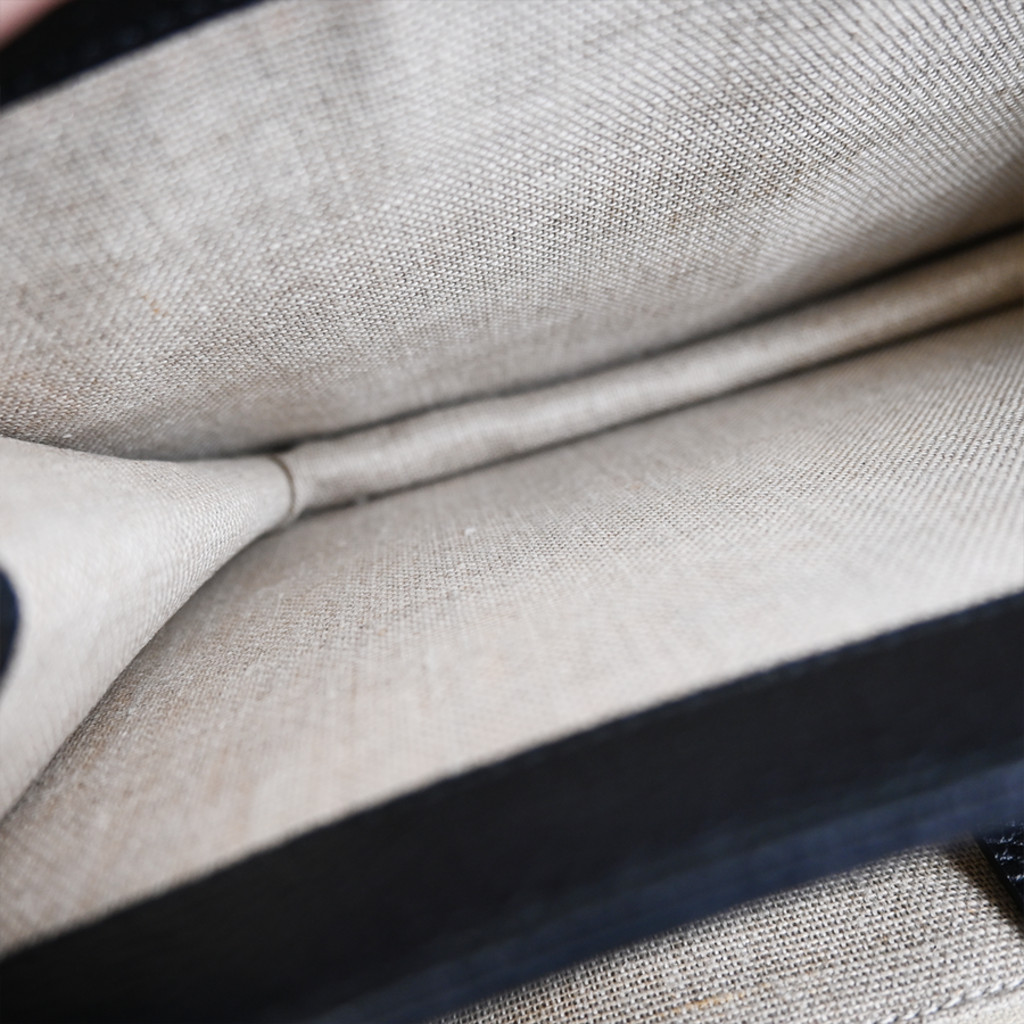 GUCCI | Interlocking G Black Leather Shoulder Bag - image 15