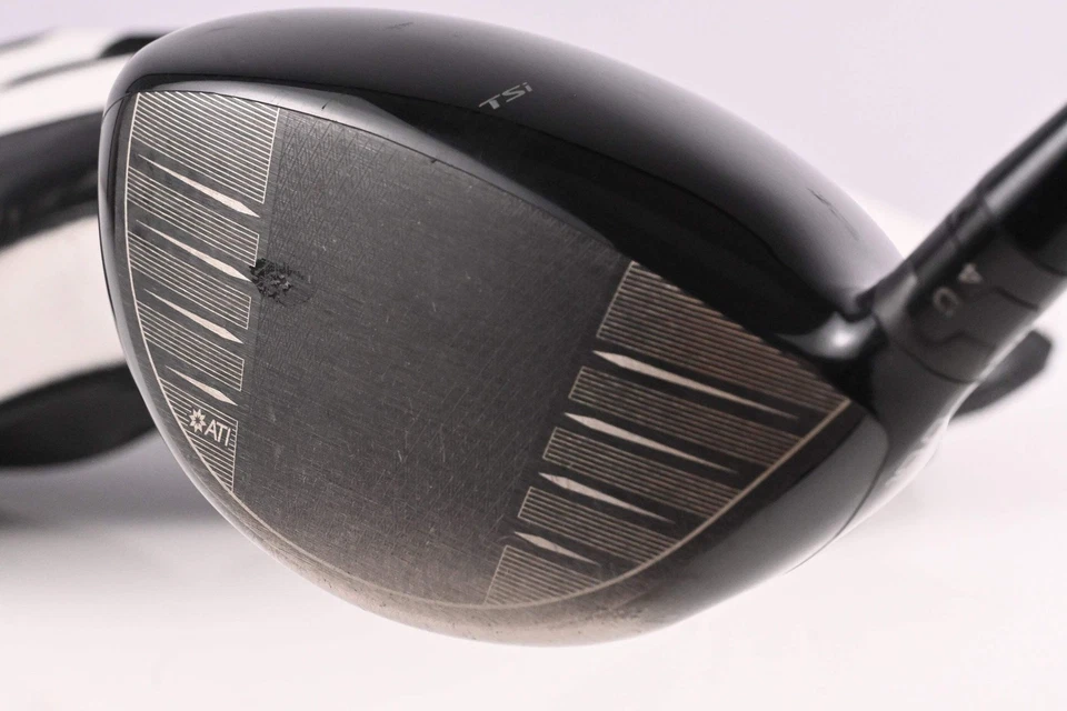 Titleist TSi3 Driver / 10 Degree / Regular Flex Tensei AV Raw Blue 55 Shaft - Image 4 of 4