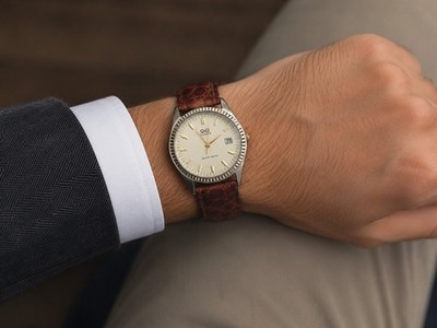 Q&Q Quartz Vintage Armbanduhr | 31 mm | Datumsanzeige | Edelstahl K6
