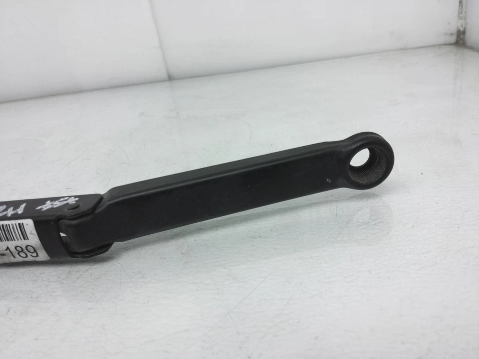 Brazo limpiaparabrisas pasajero derecho bmw 330ci 2001-2006 61-61-7-007-128 Foto 2 de 4