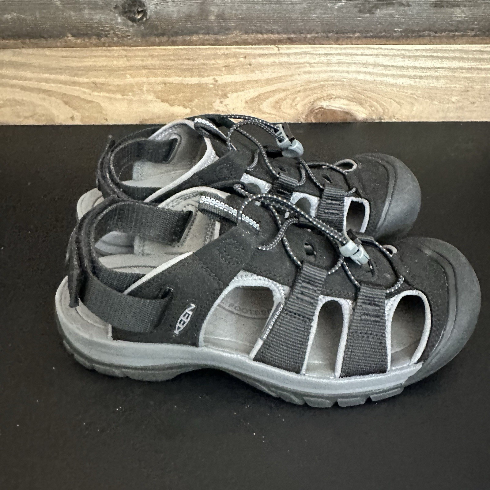 Keen RAPIDS H2 sandalo uomo nero grigio taglia US 9 scarpe acqua cinturino regolabile