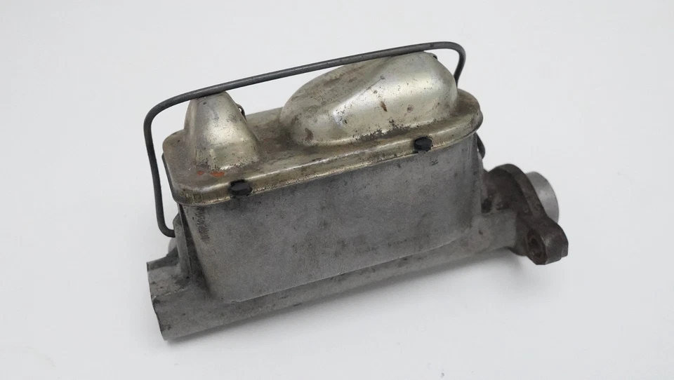 1979-1986 FORD MUSTANG BENDIX BRAKE MASTER CYLINDER, 2229331. - Image 3 of 4