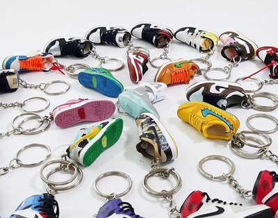 3D Mini Shoe Keychain Sneaker Collectible Gift for Shoe Lovers Sneakerheads