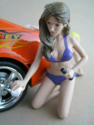Bikini Car Wash Girl Alisa Figur Maßstab 1:18 American Diorama AD-76265 OVP Neu