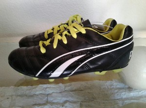 New PUMA PROCAT Youth Soccer CLEAT Shoes Black and Lime Green Size 2 | eBay
