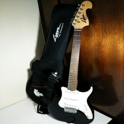  WASHBURN Black& White Electric Guitar