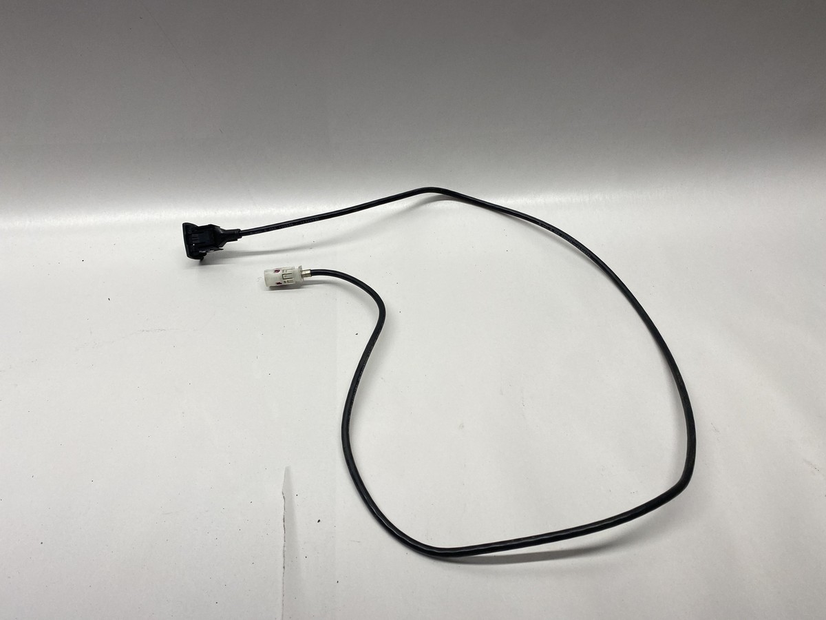 MERCEDES-BENZ GLA X156 W156 2014 USB Port Connector Auxiliary Jack 