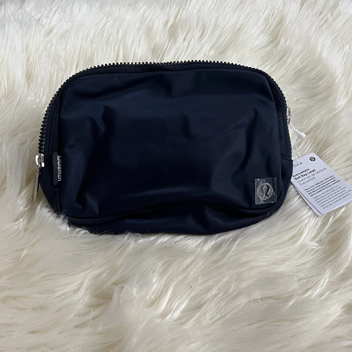 Lululemon Everywhere Belt Bag Size O/S Large True Navy Brand New