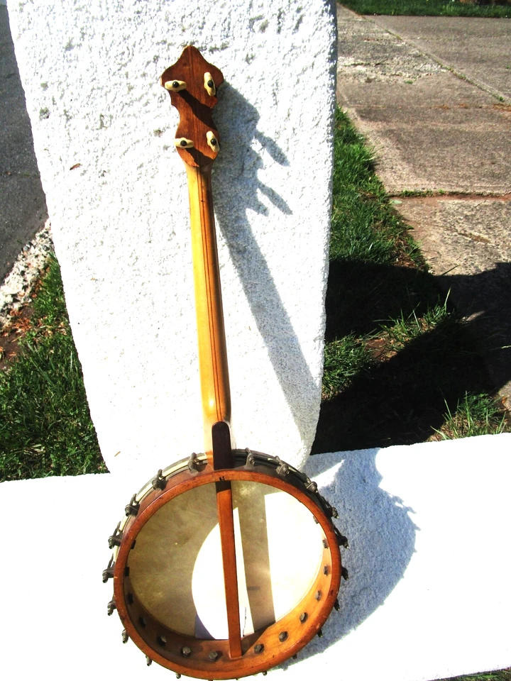 GRETSCH 17 FRET TENOR BANJO, 192O'S, 11" HEAD, TONE RING. INLAYS - Image 3 of 4