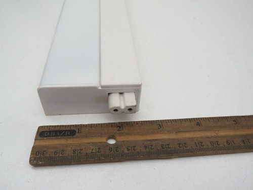 Accesorio de luz de cadena margarita debajo del gabinete DMF Lighting UC122 - Imagen 7 de 11