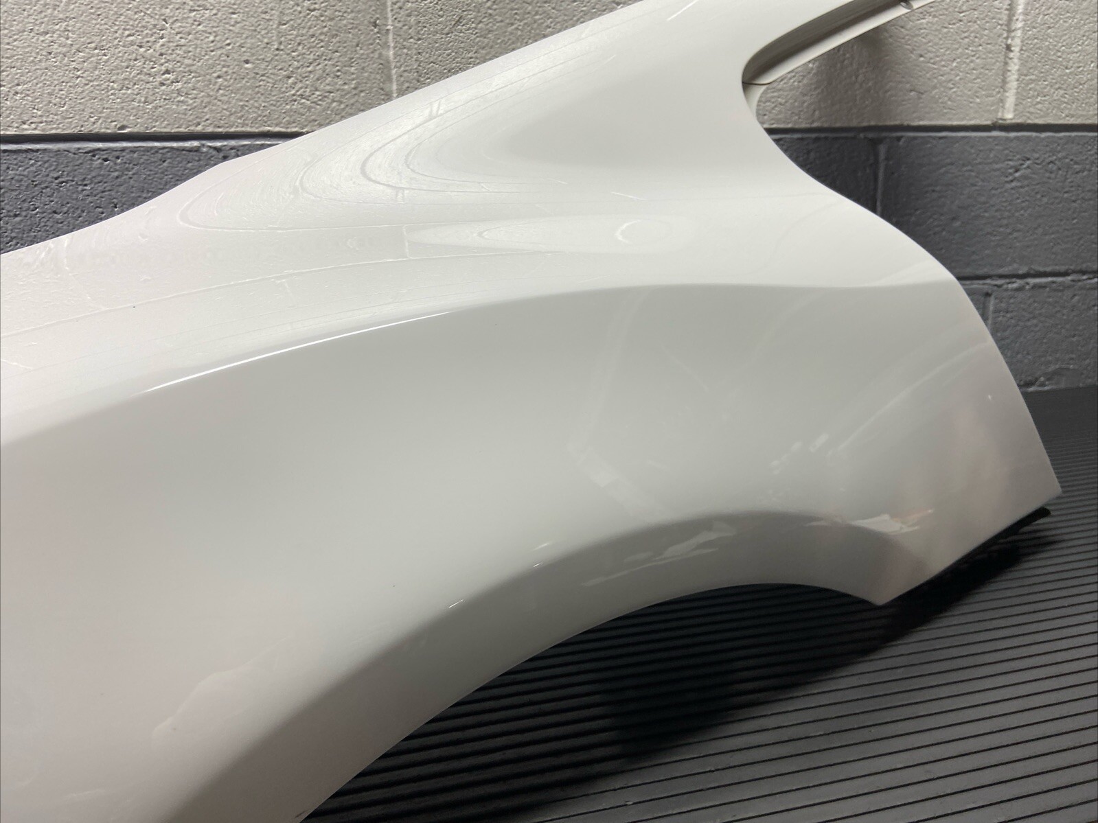 2008-2015 Audi R8 42 4.2L Rear Right Quarter Panel Ibis White LY9C OEM *NOTE*