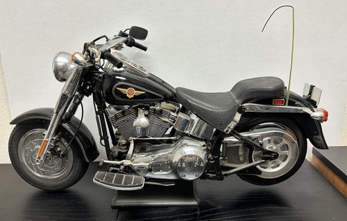 Harley-Davidson Fat Boy 1:6 Scale Black Silver Diecast Motorcycle Cruiser