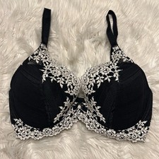 Wacoal 32DDD Bra Black Embrace Lace Plunge Contour 853291 Underwire Back Close