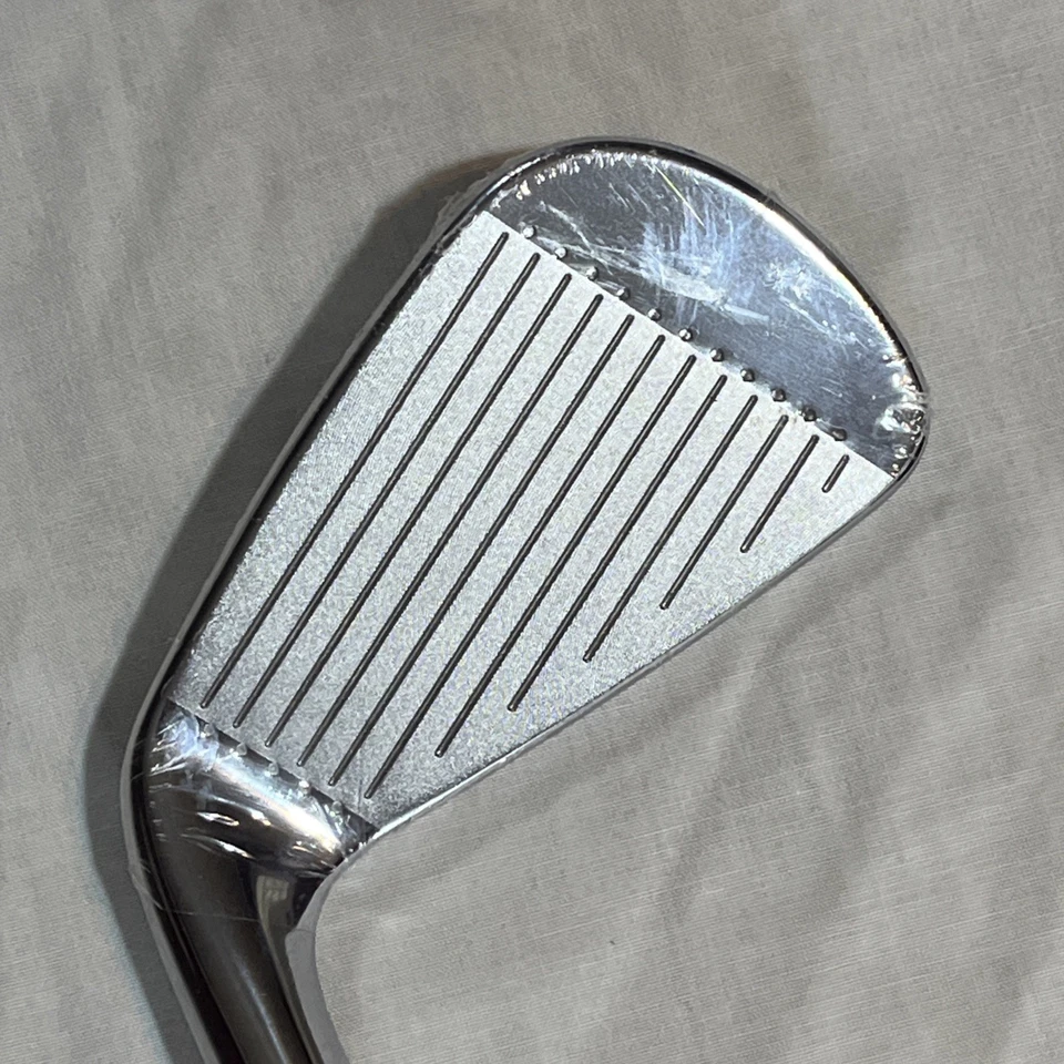 Wilson Staff Model CB 4 Iron 40.5” (2020–2023) Modus3 120X Golf Pride MCC+4 Grip - Image 2 of 4