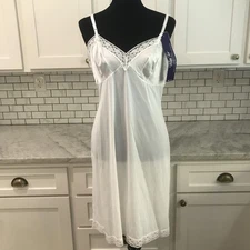 Vanity Fair Slip Womens 36 White Lace Trim Adjustable Straps Full Lingerie